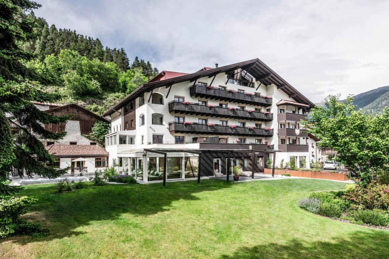 Hotel Der Mohrenwirt **** Burgusio Exterior foto